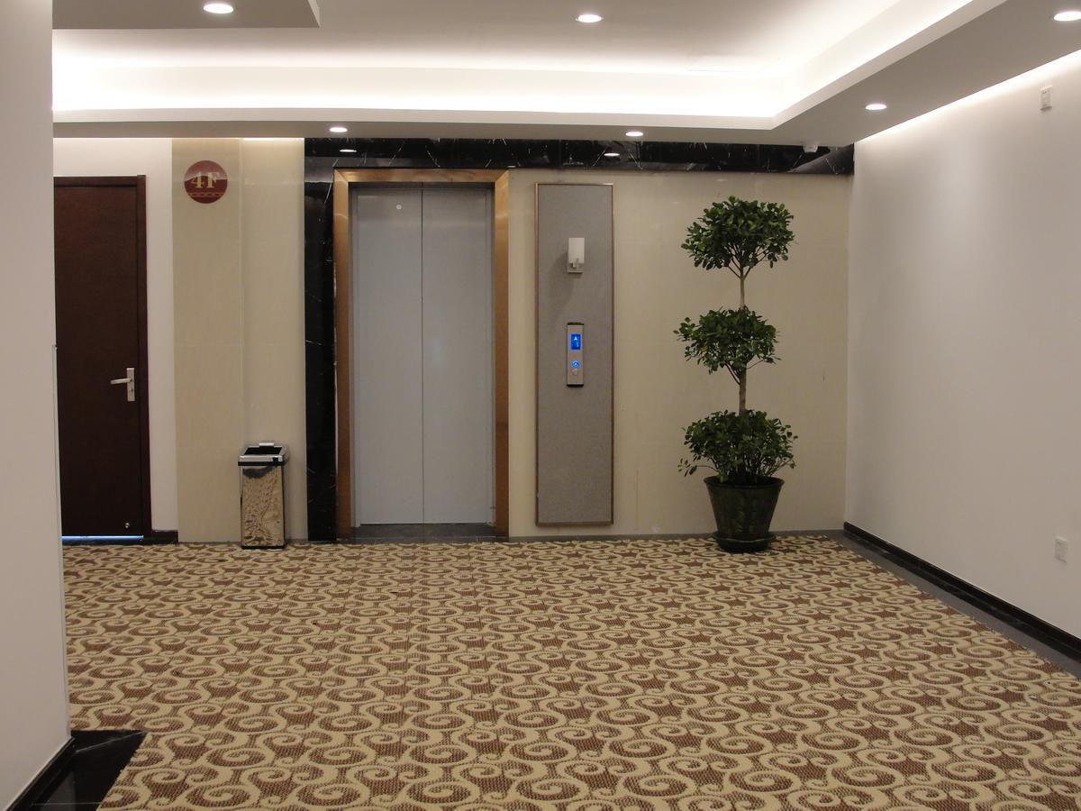 Royal Holiday Hotel Yangon Exterior photo