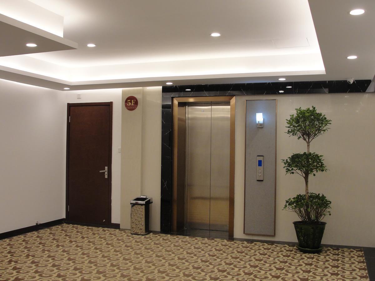 Royal Holiday Hotel Yangon Exterior photo