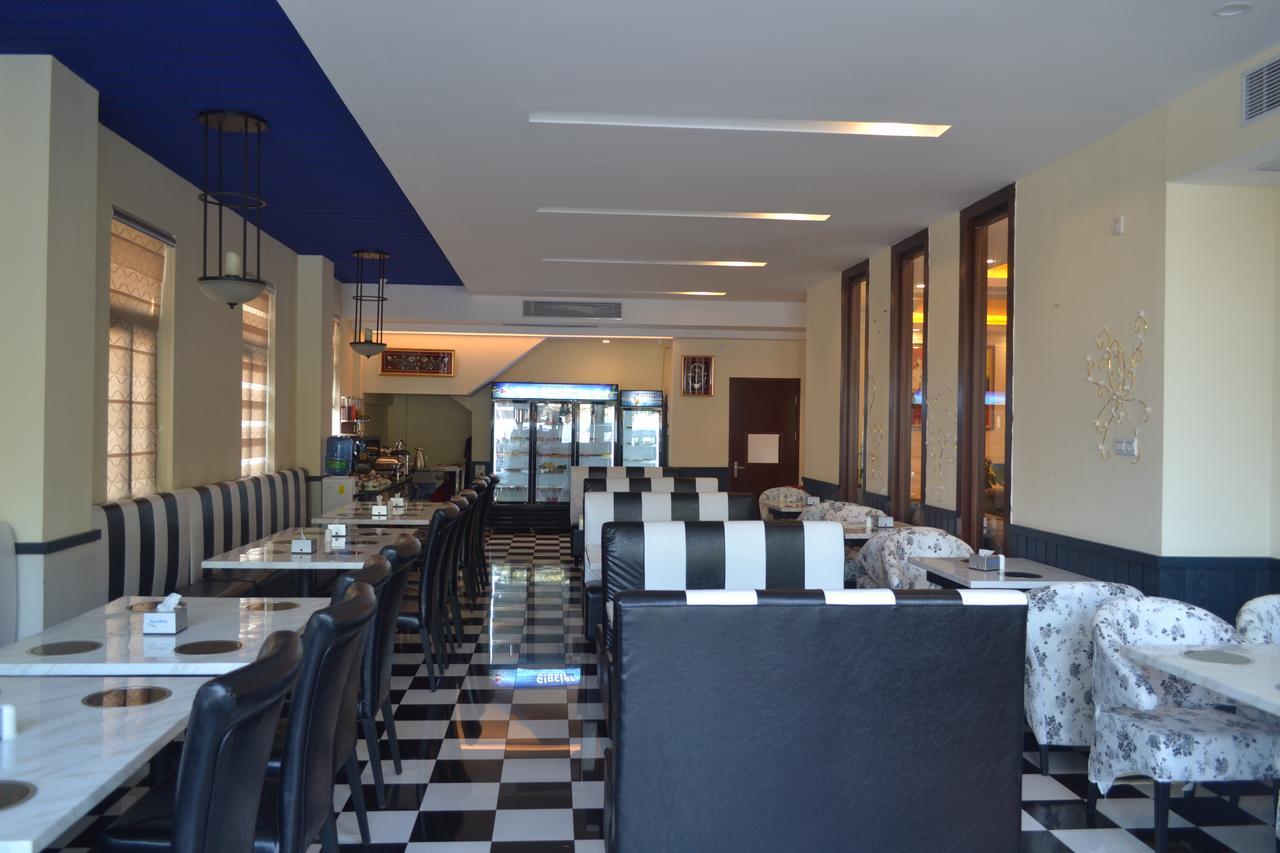 Royal Holiday Hotel Yangon Exterior photo
